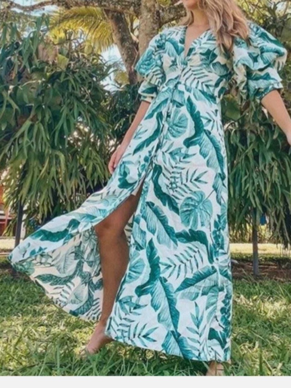H&M Johanna Ortiz White Green Leaf Linen Blend Tropical Dress Sz X-Small. C-26